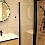 Apartament Khibra 2 *